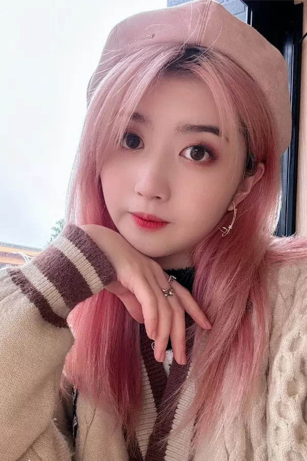 伊黛莉髮藝實習技術師LiLi